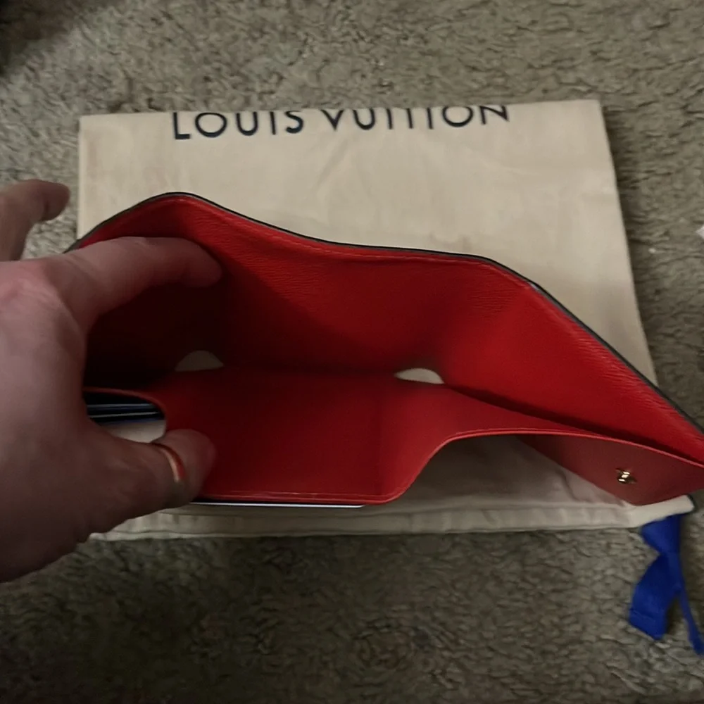 Limited Edition Louis Vuitton Wallet. - Picture 2 of 9